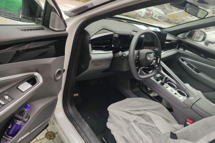 Used Geely Auto Emgrand X7 Sport 2026 Model 1.5TD Aspirational
