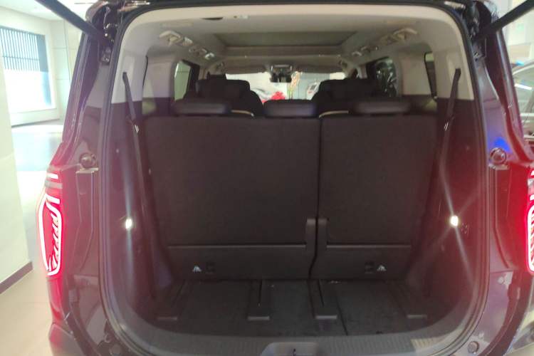 Used Hongqi HQ9 PHEV 2024 2.0T Four-Wheel Drive Luxury Edition
