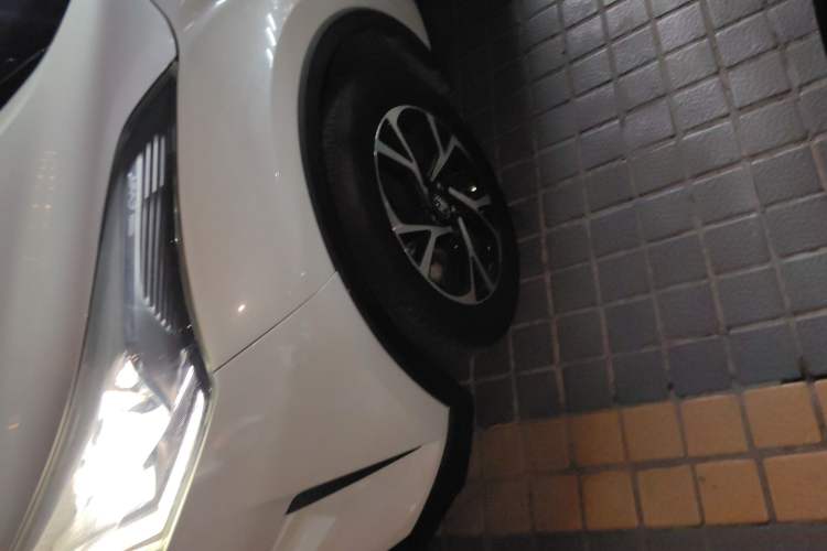 Used Toyota C-HR 2018 2.0L Luxury Edition China VI Standard