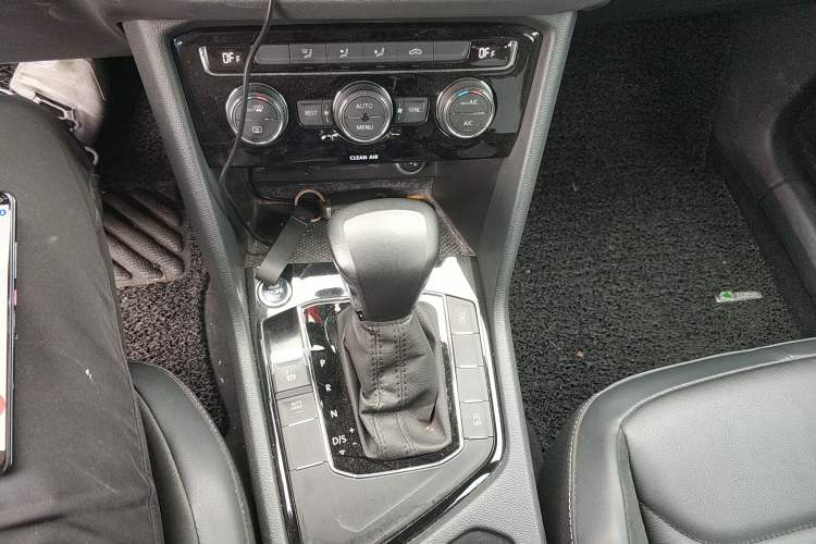 Used Volkswagen Tiguan L 2018 330TSI Automatic Two-Wheel Drive Comfort Edition
