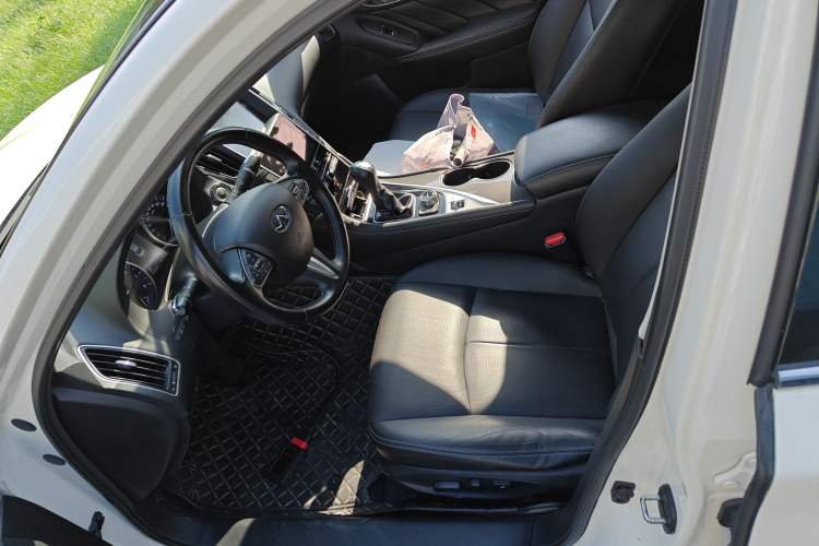 Used Infiniti Q50 2014 2.0T Comfort Edition