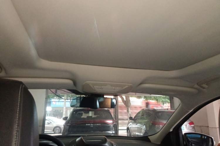 Used Ford Kuga 2017 EcoBoost 180 Two-Wheel-Drive Tiger Leap Model
