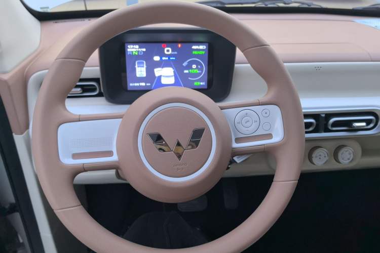 Used Wuling Hongguang MINIEV 2024 3rd Generation 215km Youth Edition
