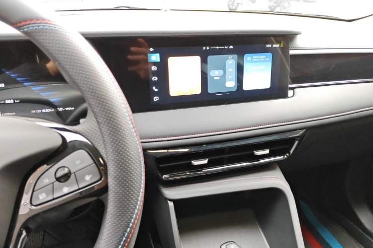 Used Roewe i5 2023 1.5L Manual Comfort Edition