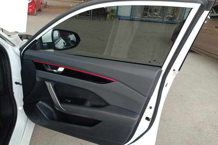 Used Dongfeng Aeolus Yixuan 2021 230T Automatic Glory Edition
