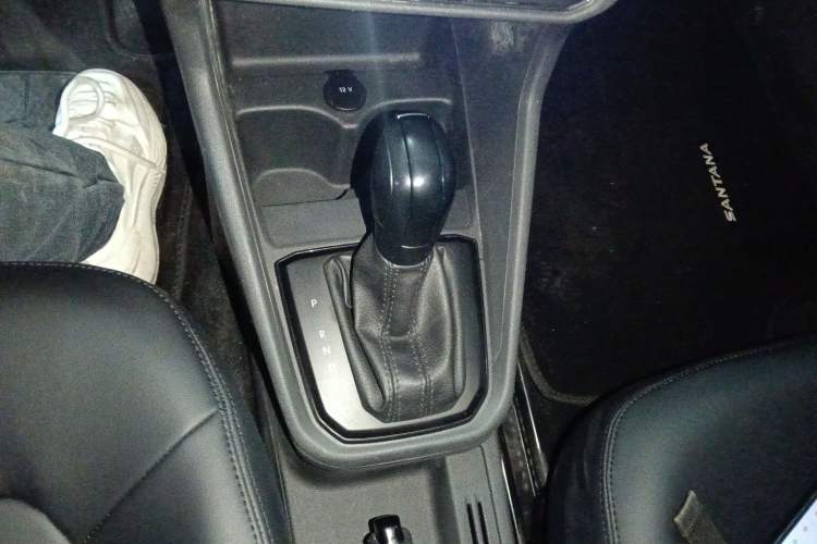 Used Volkswagen Santana 2016 1.6L Automatic Fashion Edition
