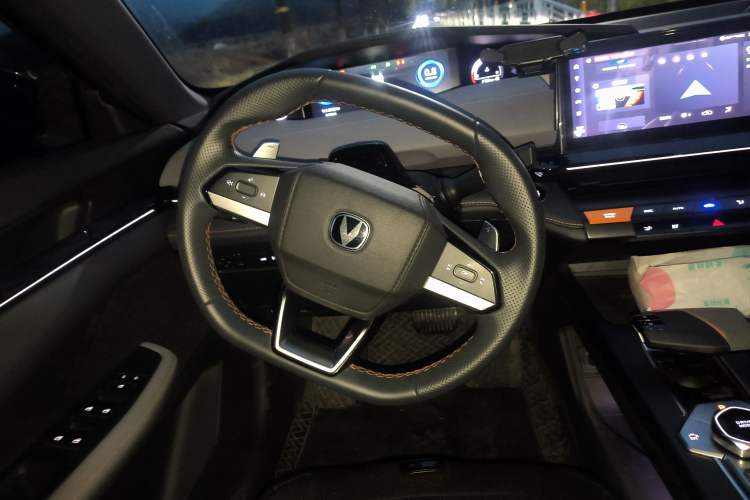 Used Changan UNI-V 2022 1.5T Prestige Version