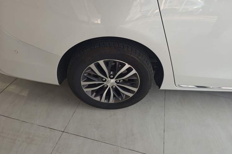 Used Buick GL8 2023 ES Lu Zun Deluxe Model
