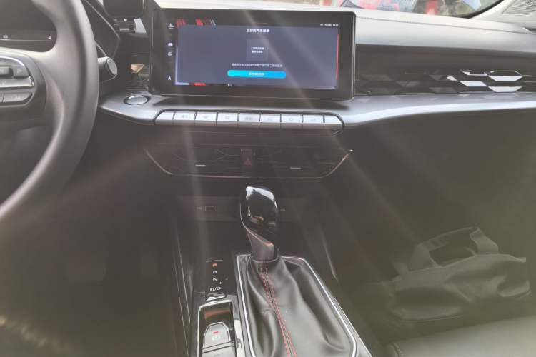 Used MG 5 2022 180 DVVT CVT Youth Luxury Edition
