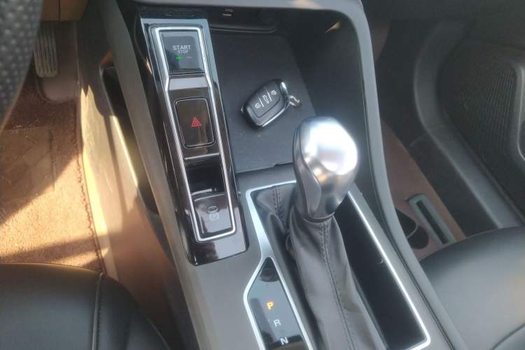 Used Roewe i5 2023 1.5L CVT Luxury Edition