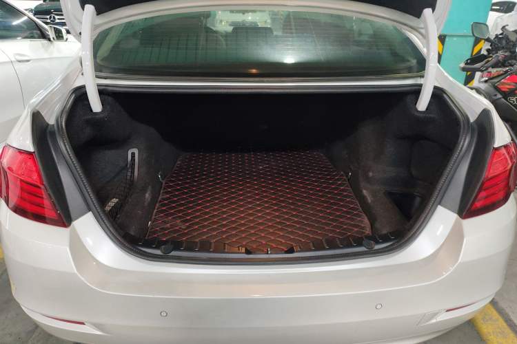 Used BMW 5 Series 2017 520Li Elegant Edition
