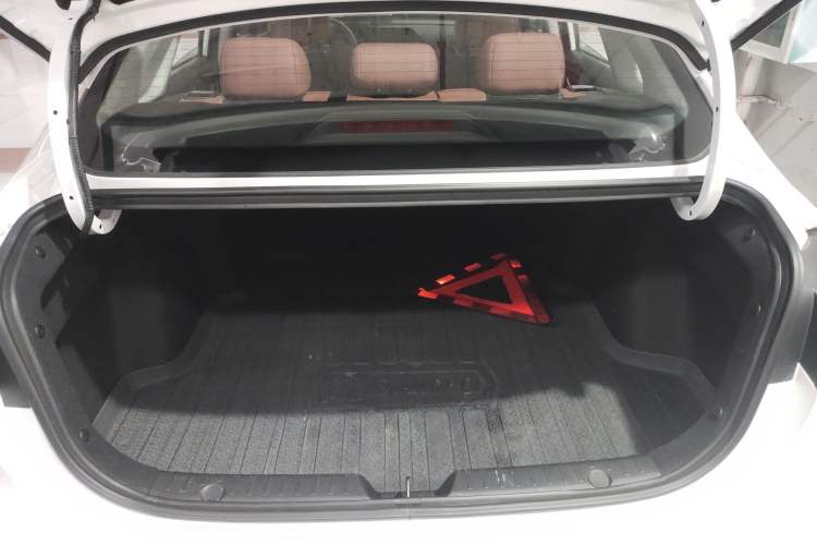 Used Changan Eado 2023 Changan Edition PLUS Blue Whale NE 1.4T GDI DCT Prestige Version
