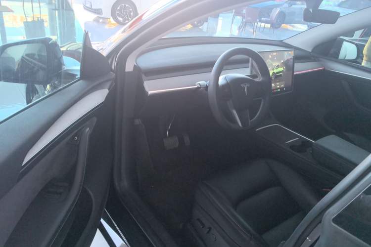 Used Tesla Model Y 2024 Rear-Wheel-Drive Version
