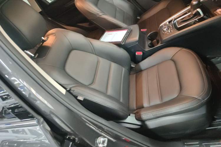 Used Mazda CX-5 2021 2.5L Automatic Two-Wheel Drive ZhiZun Version
