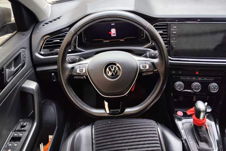 Used Volkswagen T-ROC 2020 280TSI DSG Two-Wheel Drive Comfort Version
