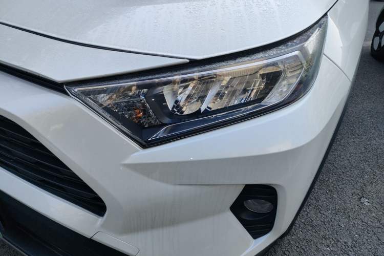 Used Toyota RAV4 2021 2.0L CVT Two-Wheel Drive Fashion PLUS Edition