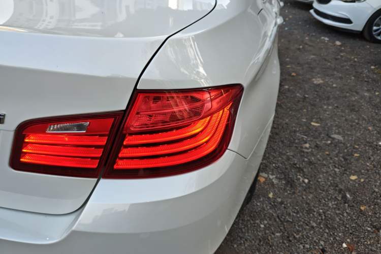 Used BMW 5 Series 2015 520i Elegant Edition
