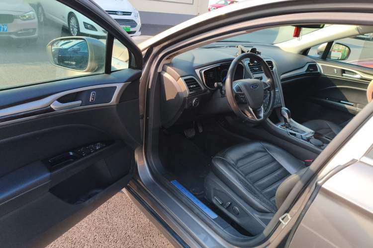 Used Ford Mondeo 2013 2.0L GTDi 200 Fashion Edition
