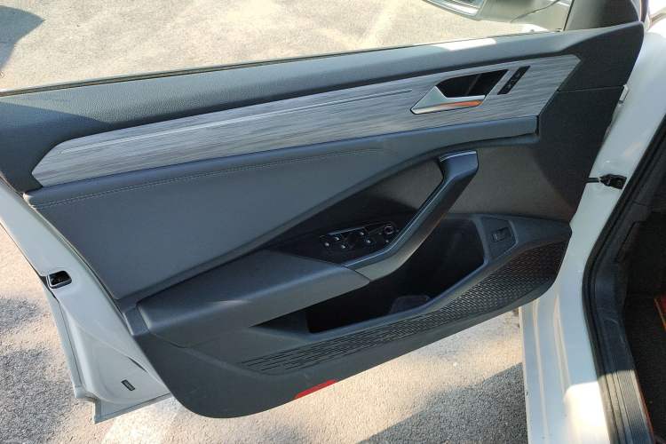 Used Volkswagen Sagitar 2023 300TSI DSG Excellence Edition
