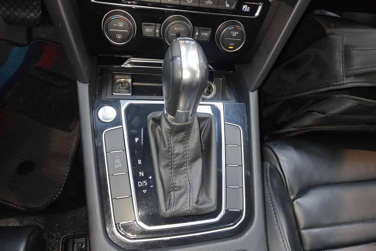 Used Volkswagen Magotan 2019 330TSI DSG Luxury Version China VI Standard
