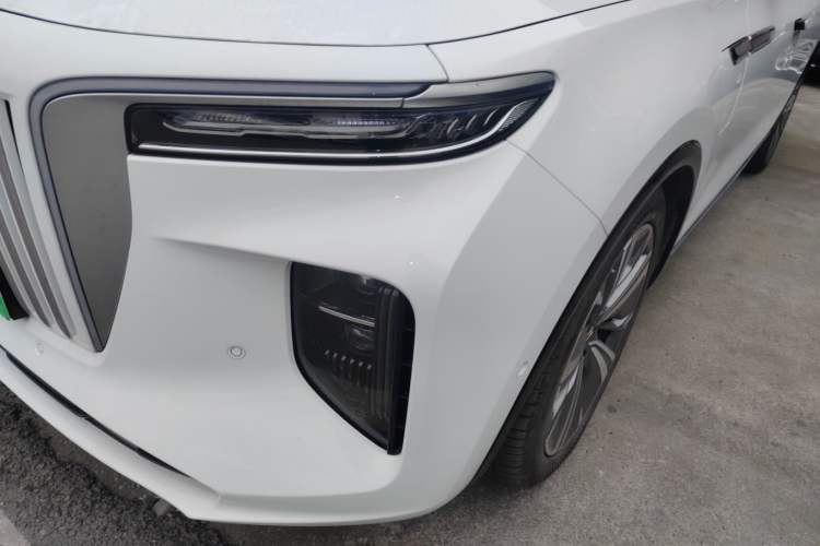 Used Hongqi E-HS9 2022 660 km Range Flagway Edition Six Seats
