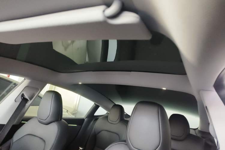 Used Tesla Model 3 2023 Rear-Wheel-Drive Version
