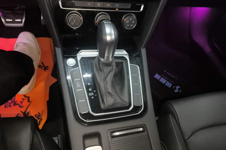 Used Volkswagen Magotan 2023 2 Million Units Limited-Edition 280TSI DSG Comfort Version
