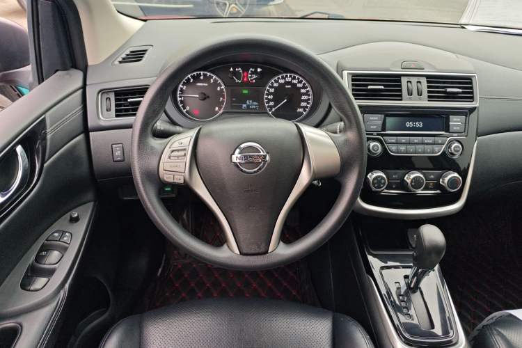 Used Nissan Tiida 2016 1.6L CVT Cool Dynamic Edition