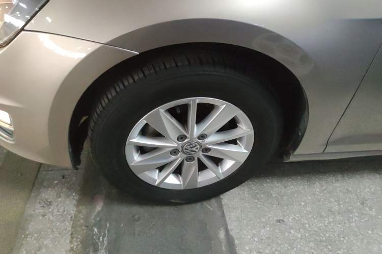 Used Volkswagen Golf 2016 1.6L Automatic Fashion Model
