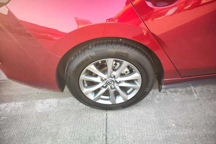 Used Mazda Mazda 3 Axela 2020 1.5L Automatic Luxury Version