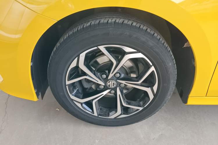 Used MG 5 2021 180 DVVT Manual Youth Luxury Edition