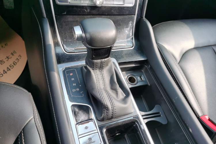 Used Roewe RX8 2019 30T Two-Wheel Drive Supreme Flagship Edition