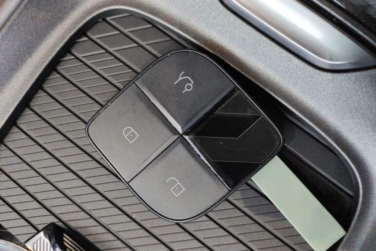 Used Lynk & Co 08 EM-P 2023 220km All-Wheel-Drive Performance Halo