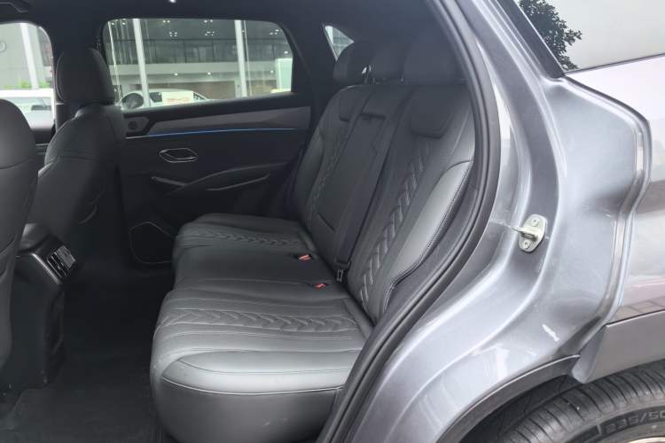 Used BYD Song L DM-i 2025 Intelligent Driving Version 160 km Beyond-Range Type