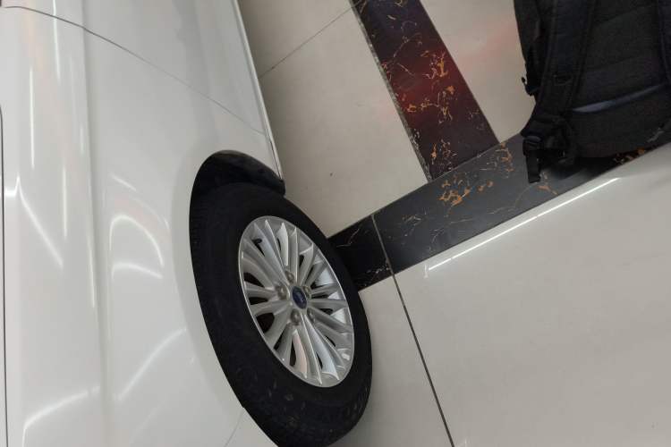 Used Ford Escort 2015 1.5L Automatic Comfort Model
