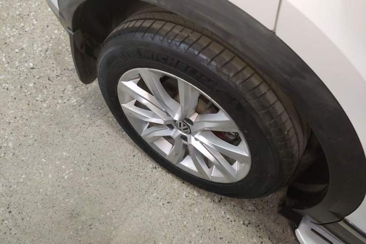 Used Volkswagen T-ROC 2018 280TSI DSG Two-Wheel Drive Advanced Version China V Emission Standard