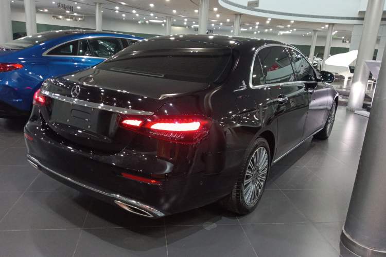 Used Mercedes-Benz E-Class 2022 Second Facelift E 300 L Luxury Edition
