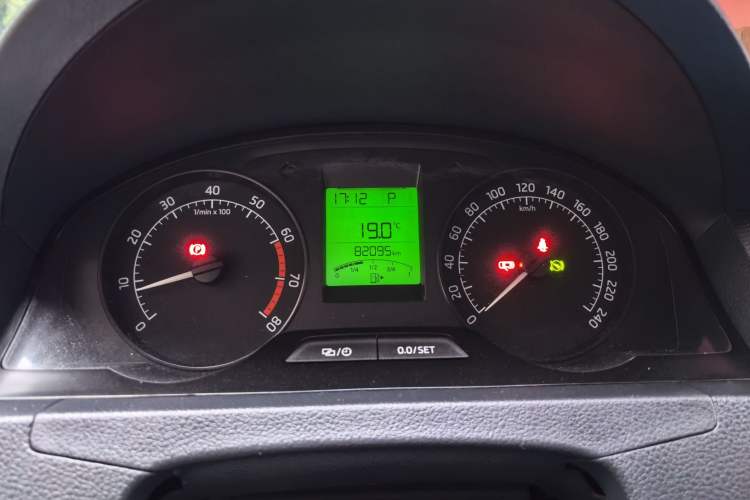 Used Skoda Rapid 2016 1.6L Automatic Front-Wheel Drive Model
