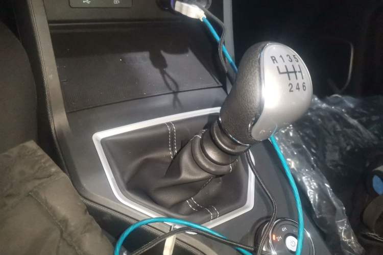 Used  BOLDEN 2024 Commercial 2.0T Manual Diesel 4x4 Long Wheelbase Youth Edition