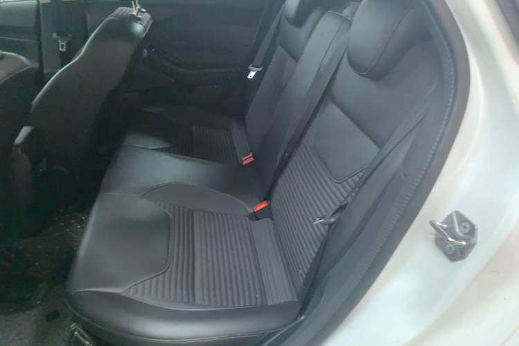 Used Ford Focus 2017 Hatchback 1.6L Manual Fashion Edition SmartDrive Version
