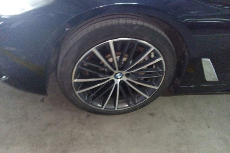 Used BMW 5 Series 2022 Restyled 530Li Leading Edition M Sport Package
