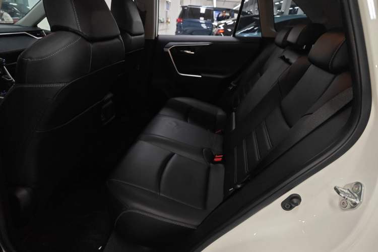 Used Toyota RAV4 2020 2.0L CVT Two-Wheel Drive Fashion PLUS Edition
