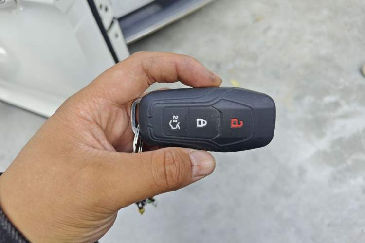 Used Ford Edge 2016 EcoBoost 245 Four-Wheel Drive Titanium Edition 7-Seater