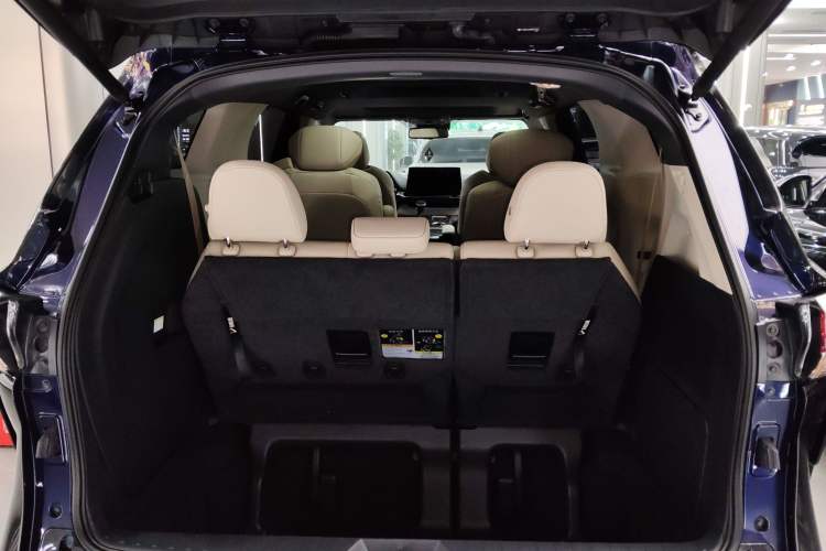 Used Toyota Sienna 2021 2.5L Hybrid Ultimate Edition