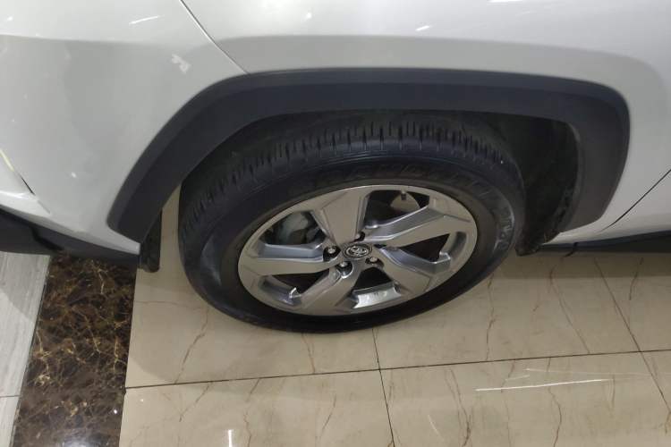 Used Toyota RAV4 2021 2.0L CVT Two-Wheel Drive Fashion Edition