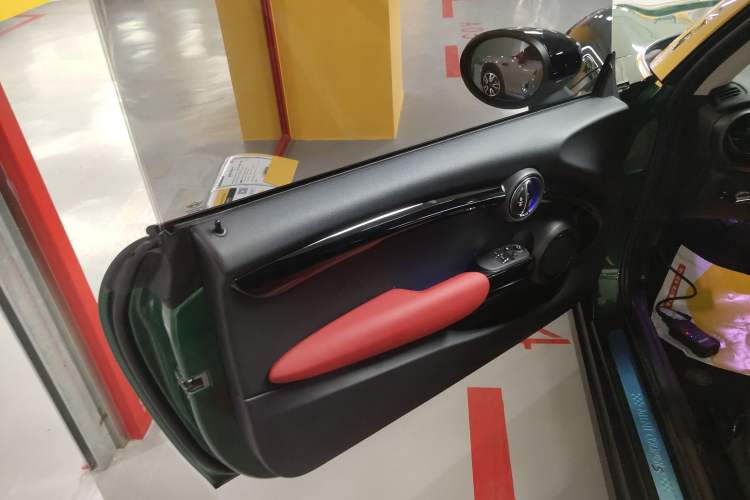 Used  MINI 2021 2.0T COOPER S Classic Edition