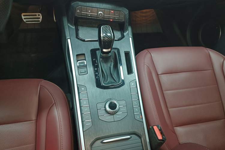 Used Wey VV7 2017 2.0T Flagship Edition
