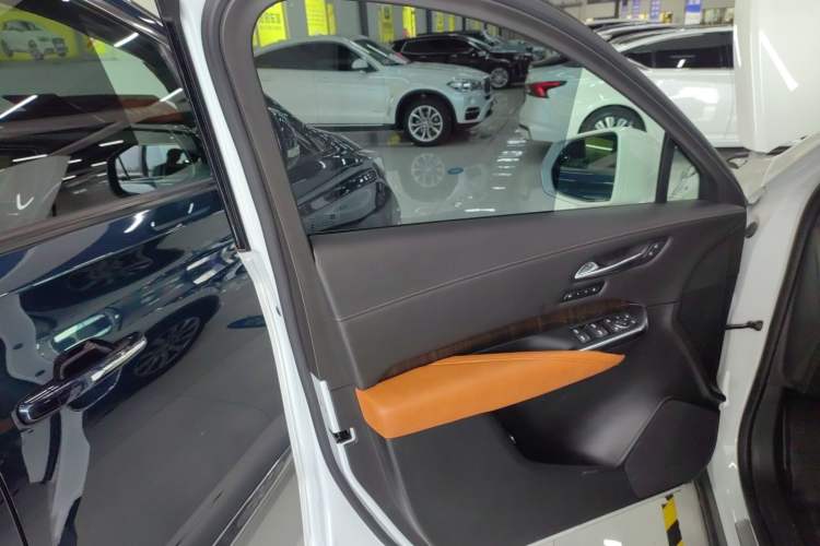 Used Cadillac XT4 2022 28T Two-Wheel Drive Prestige Version
