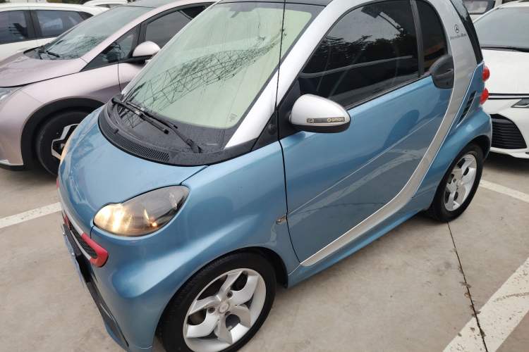 Used  fortwo 2014 1.0 MHD Hardtop City Lightwave Passion Edition
