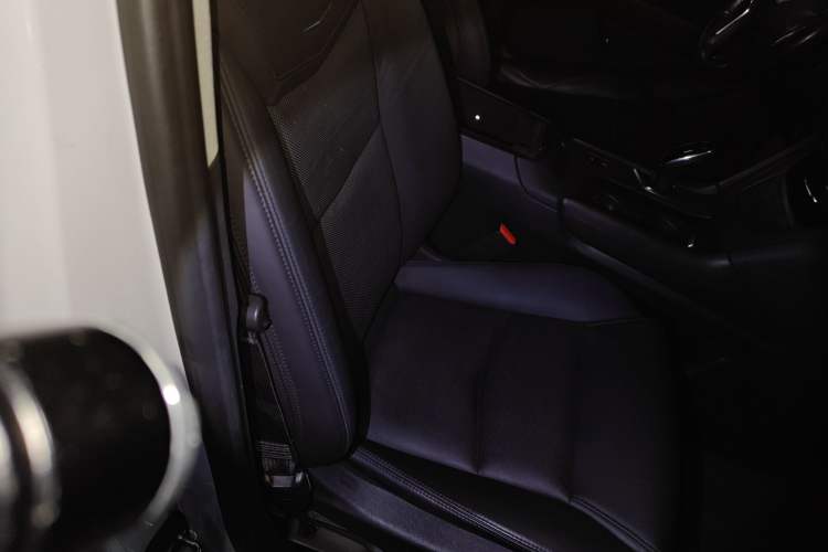 Used Cadillac XT5 2018 25T Luxury Model
